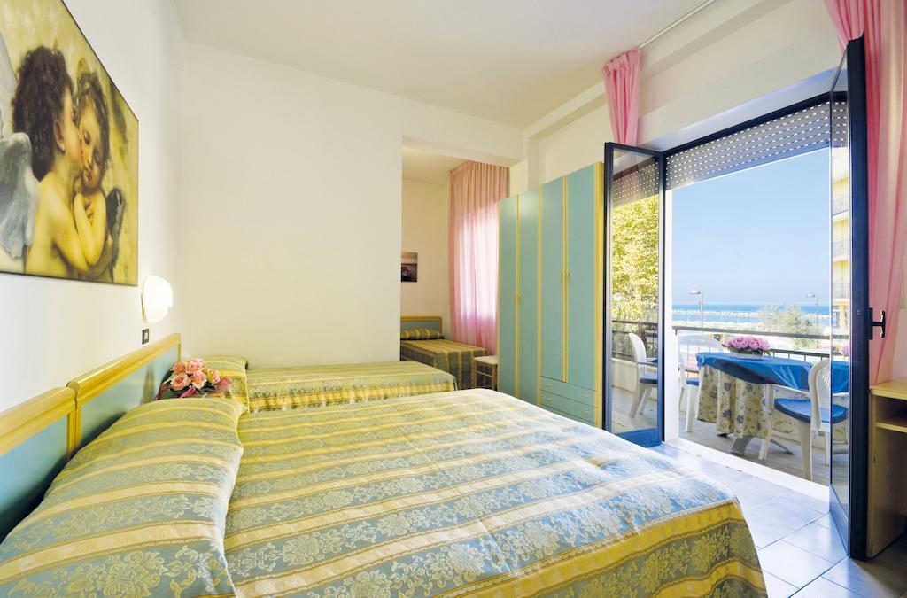 Hotel Pineta Bellaria-Igea Marina Habitación foto