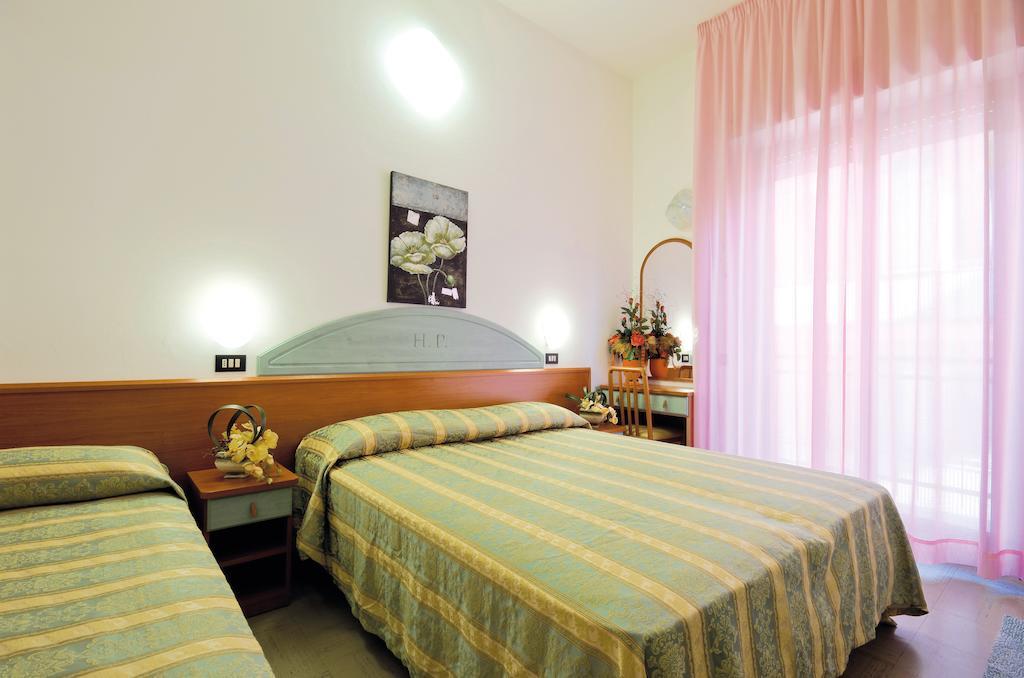 Hotel Pineta Bellaria-Igea Marina Habitación foto